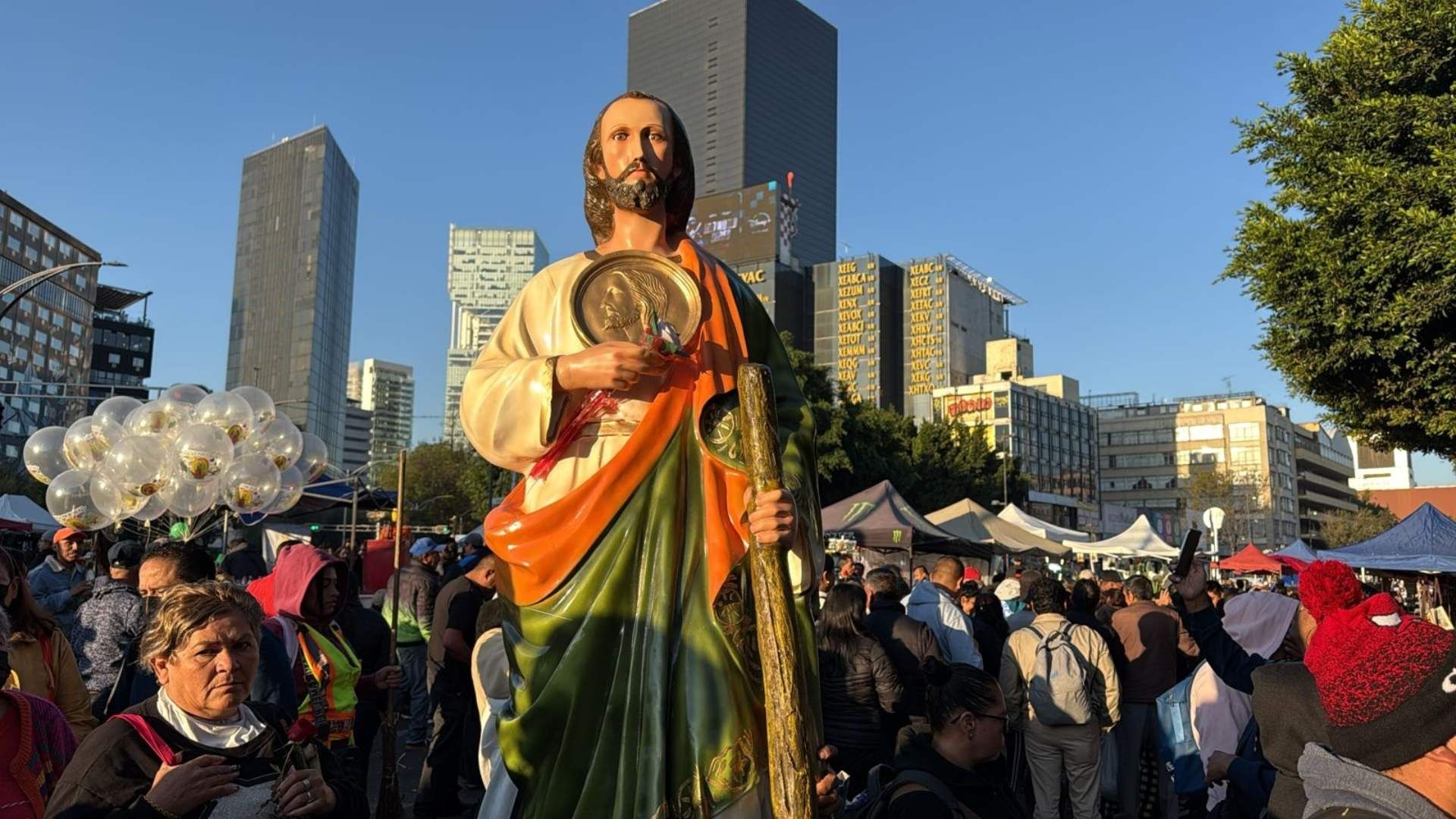 Festejo a San Judas tadeo en Iglesia de San Hipólito en CDMX.