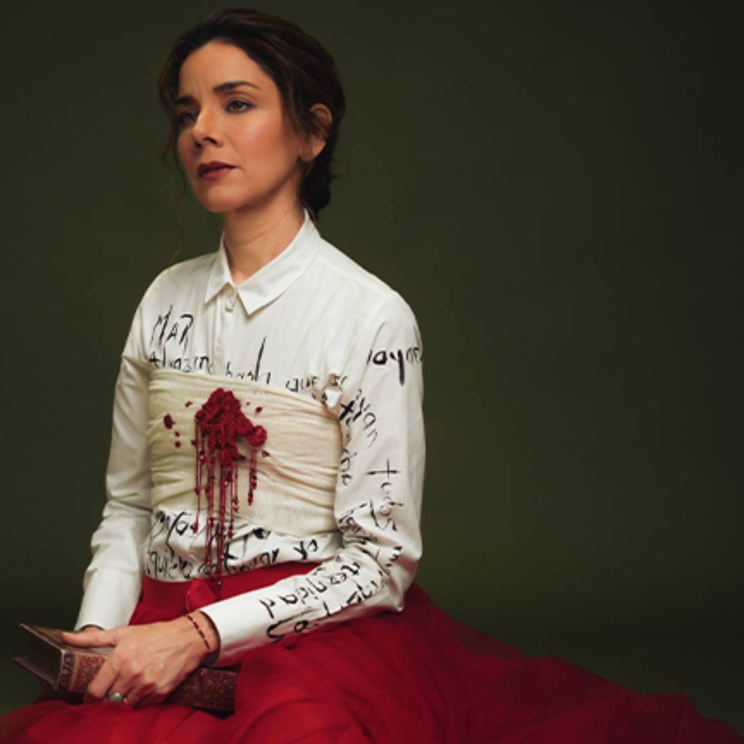María San Felipe poeta artista presentación lunario