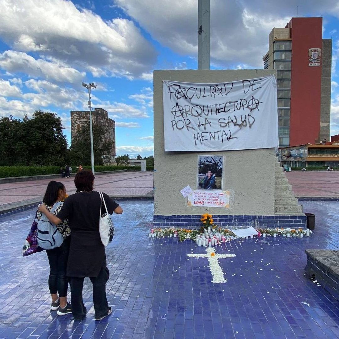 Memorial en la UNAM por muerte de Jesús Hernández, estudiante del CCH Sur
