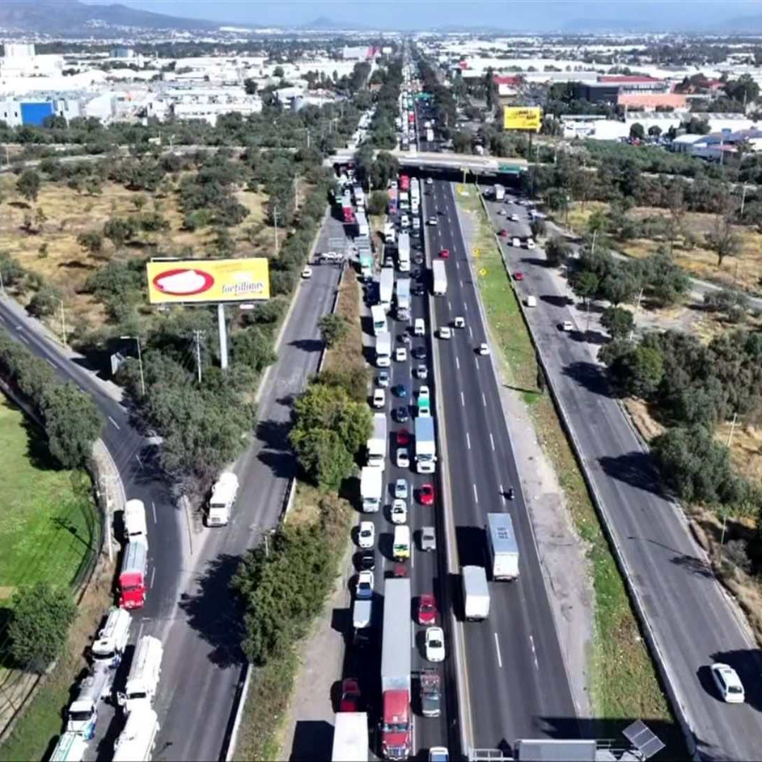 Afectaciones en la México-Querétaro por manifestantes. Foto: N+