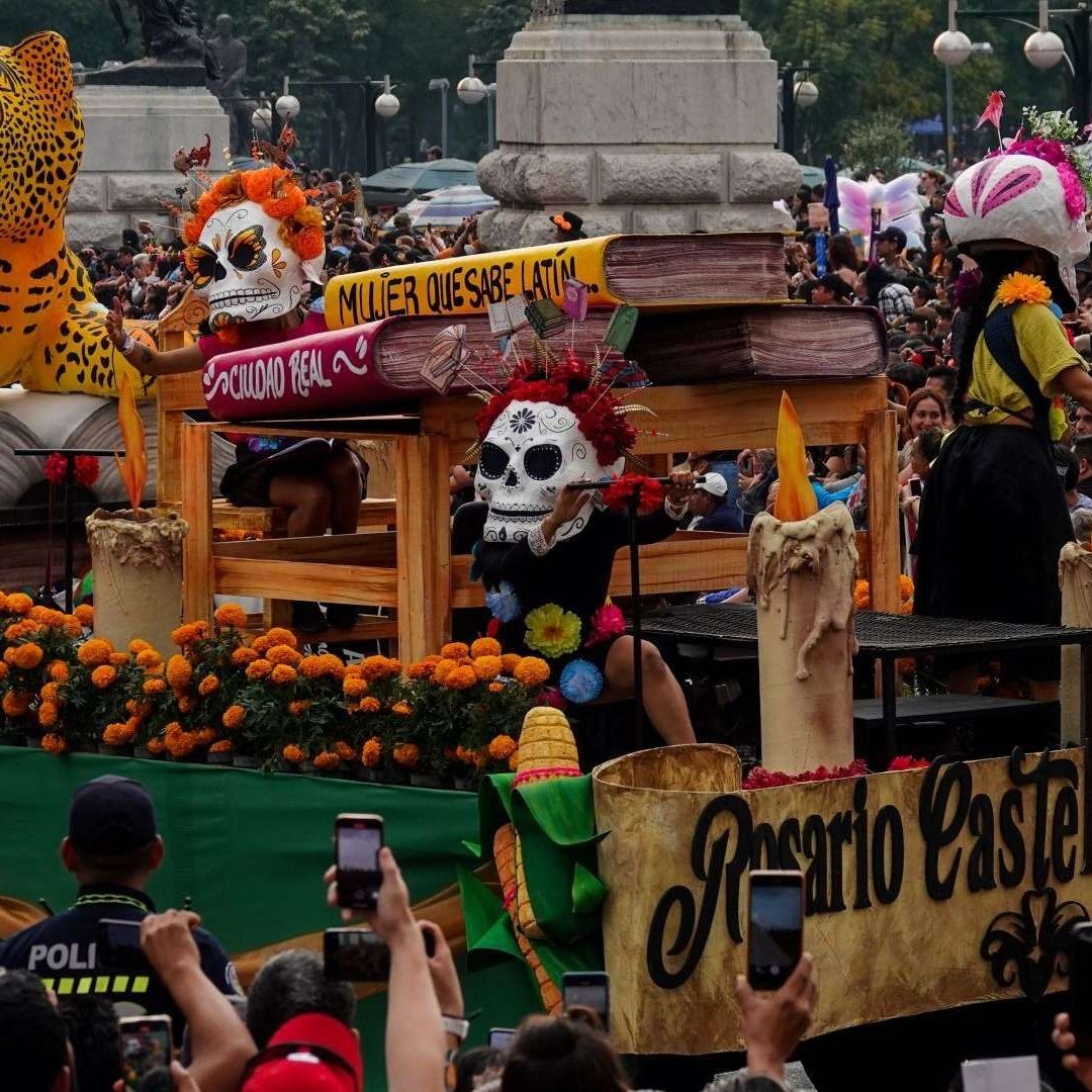Calles y Estaciones del Metro Cerradas por Desfile Día de Muertos 2025 Alternativas Viales y Transporte