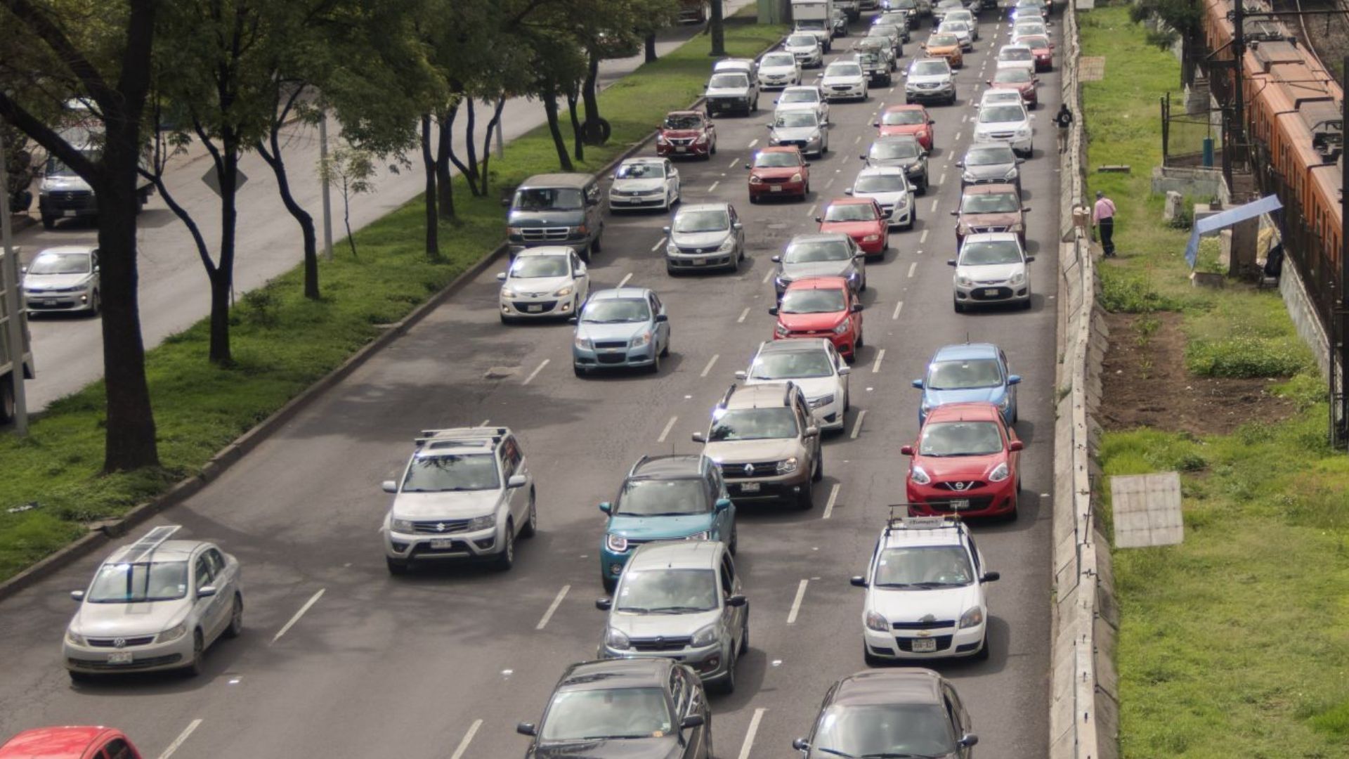 Hoy No Circula Sabatino 1 de Noviembre de 2025: ¿Qué Autos No Circulan en CDMX y Edomex?