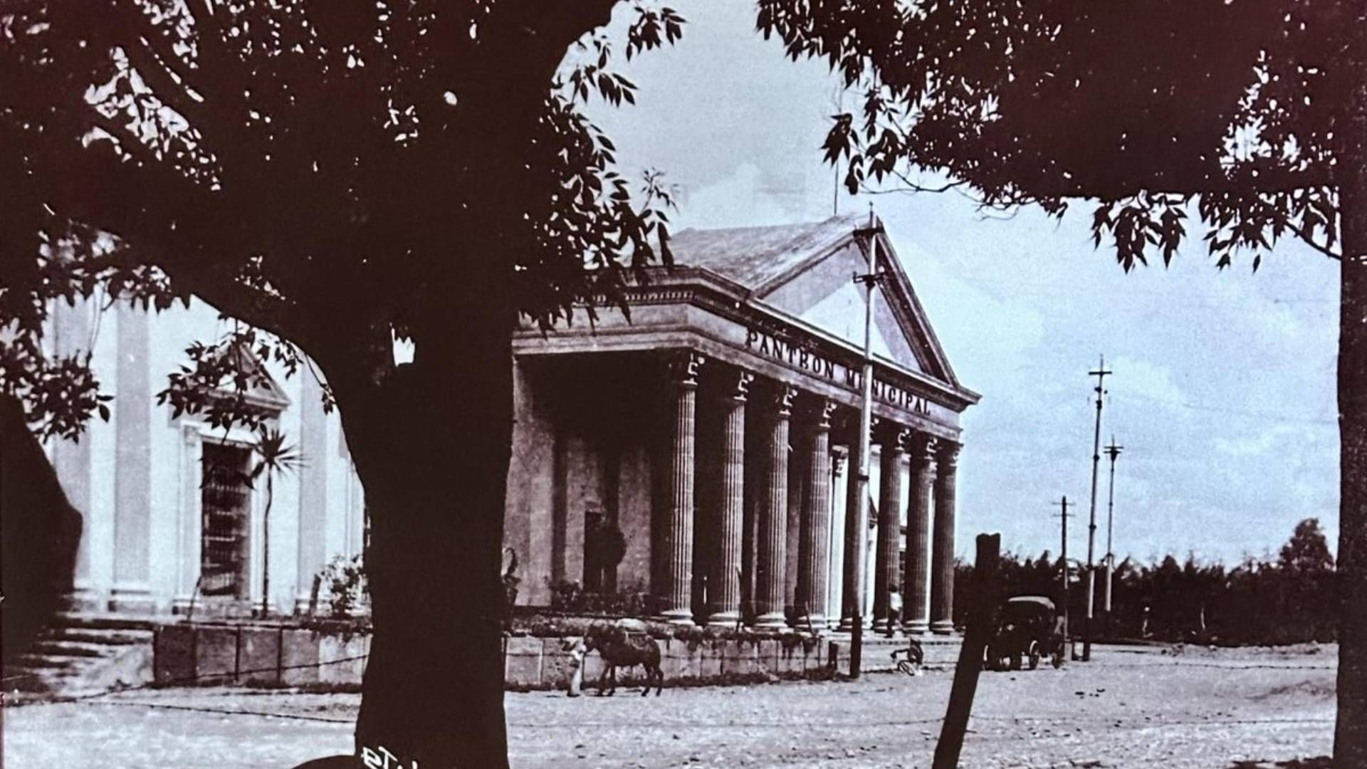 Historia Mitos y Leyendas del Panteón de Puebla
