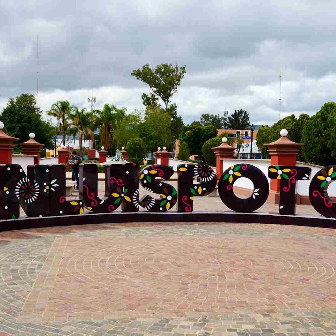 Letras monumentales en San Luis Potosí.