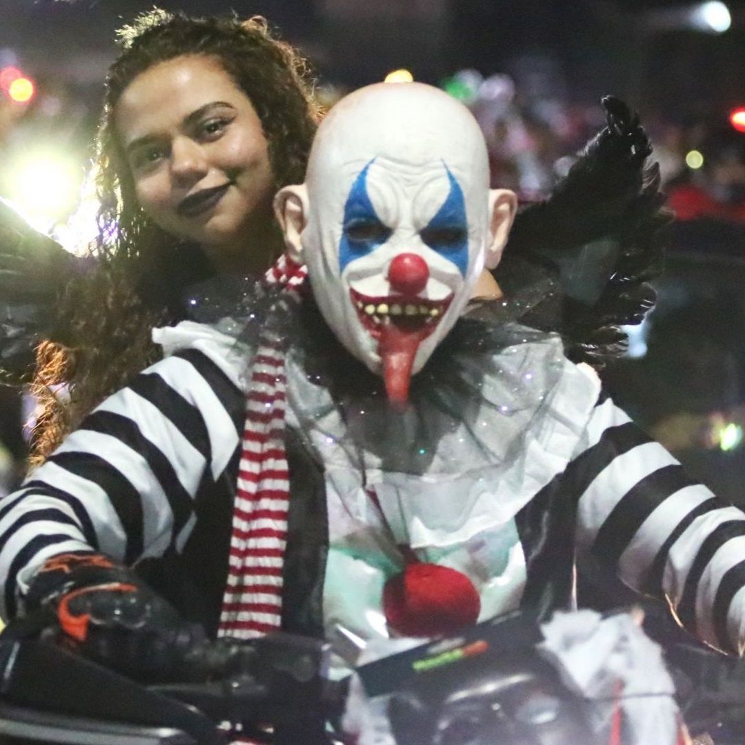 Motociclistas en la Rodada del Terror 2024 en las calles de Cuernavaca