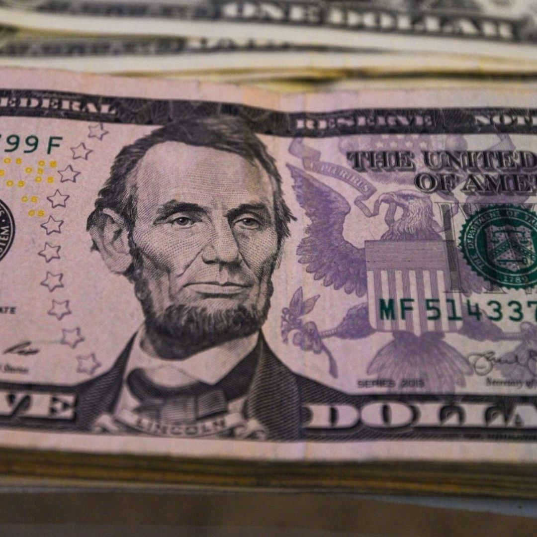 Precio del Dólar Hoy VIERNES 31 de Octubre de 2025: ¿Cómo Está el Tipo de Cambio con el Peso?