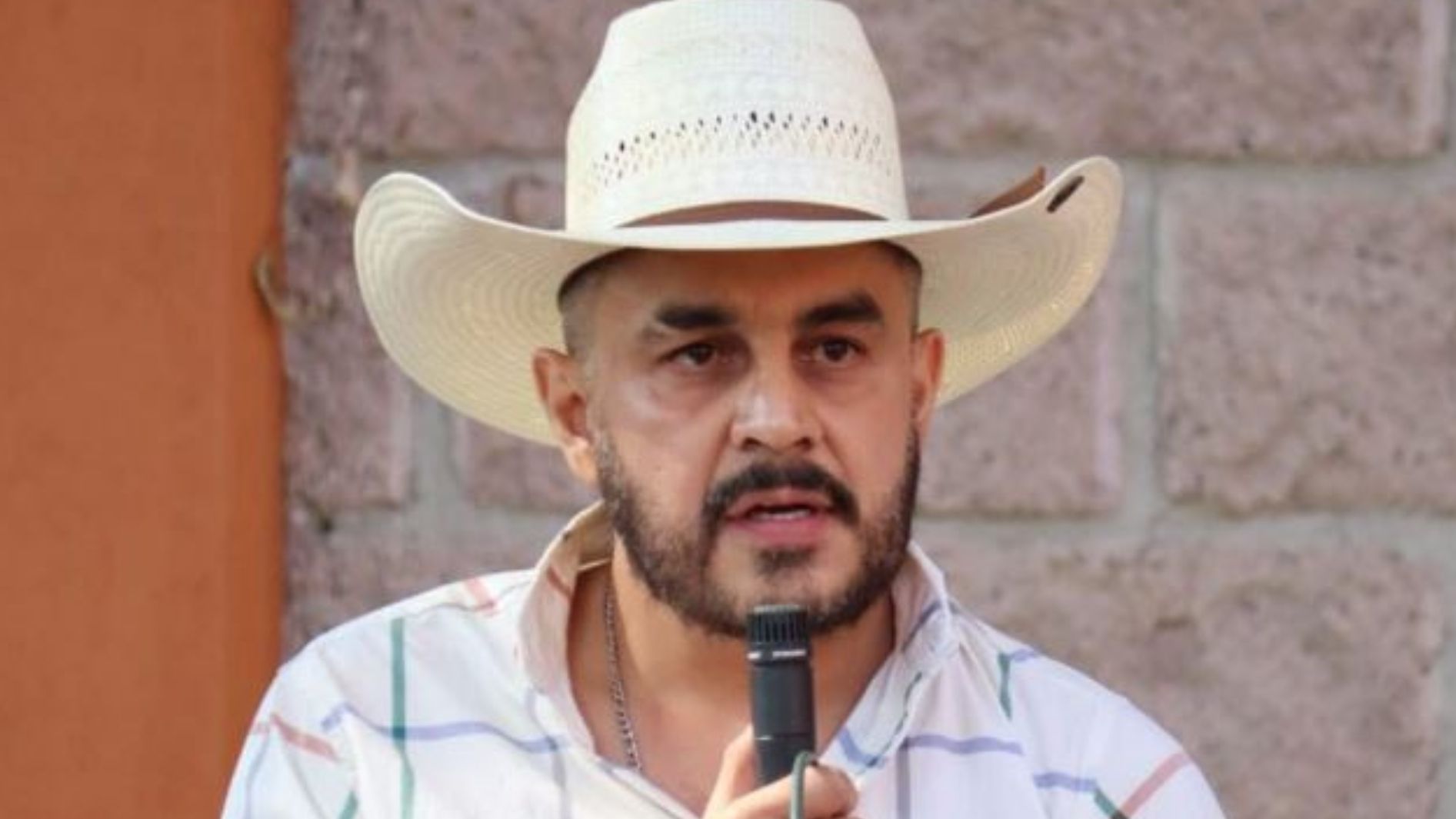 Alejandro Correa, Exalcalde de Zinapécuaro: Encuentran su Vehículo y Pertenencias en Hotel