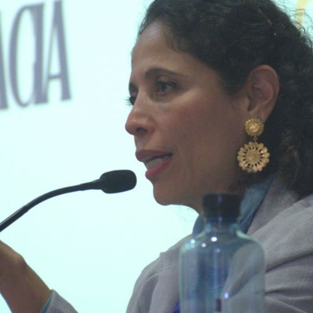 La funcionaria diplomática recibió un plazo perentorio.