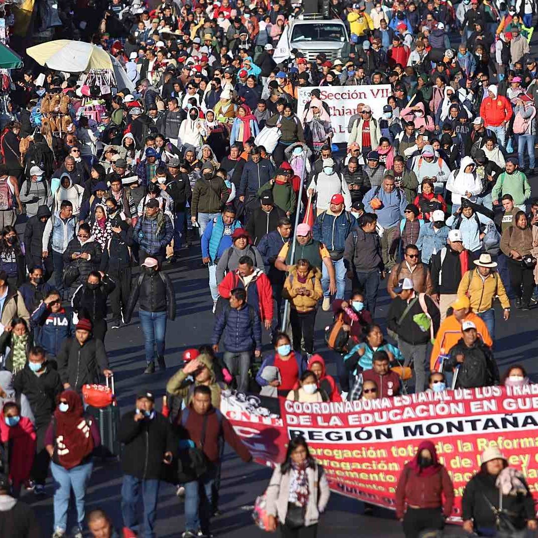 Mega marcha de la CNTE de Palacio Nacional a la Cámara de Diputados. Foto: Cuartoscuro