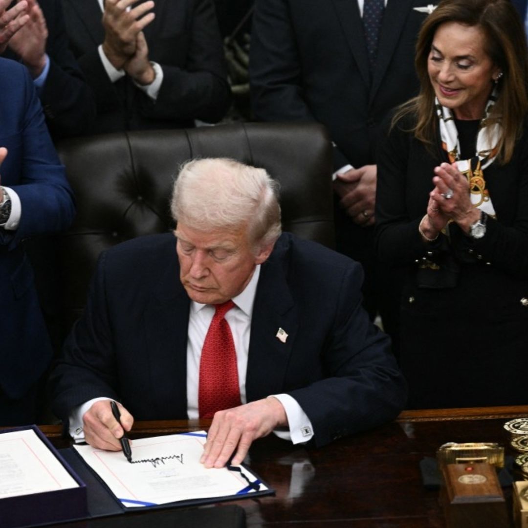 Trump Firma Acuerdo que Reabre Gobierno de EUA Luego de Shutdown Más Largo de la Historia.
