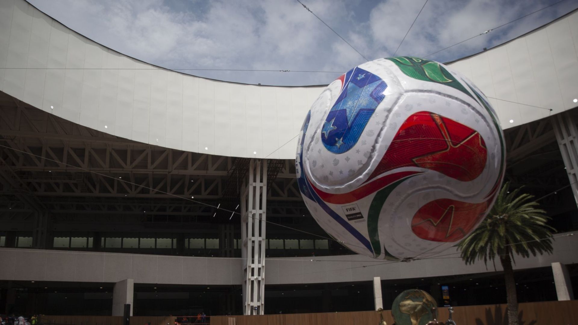 Un balón grande.