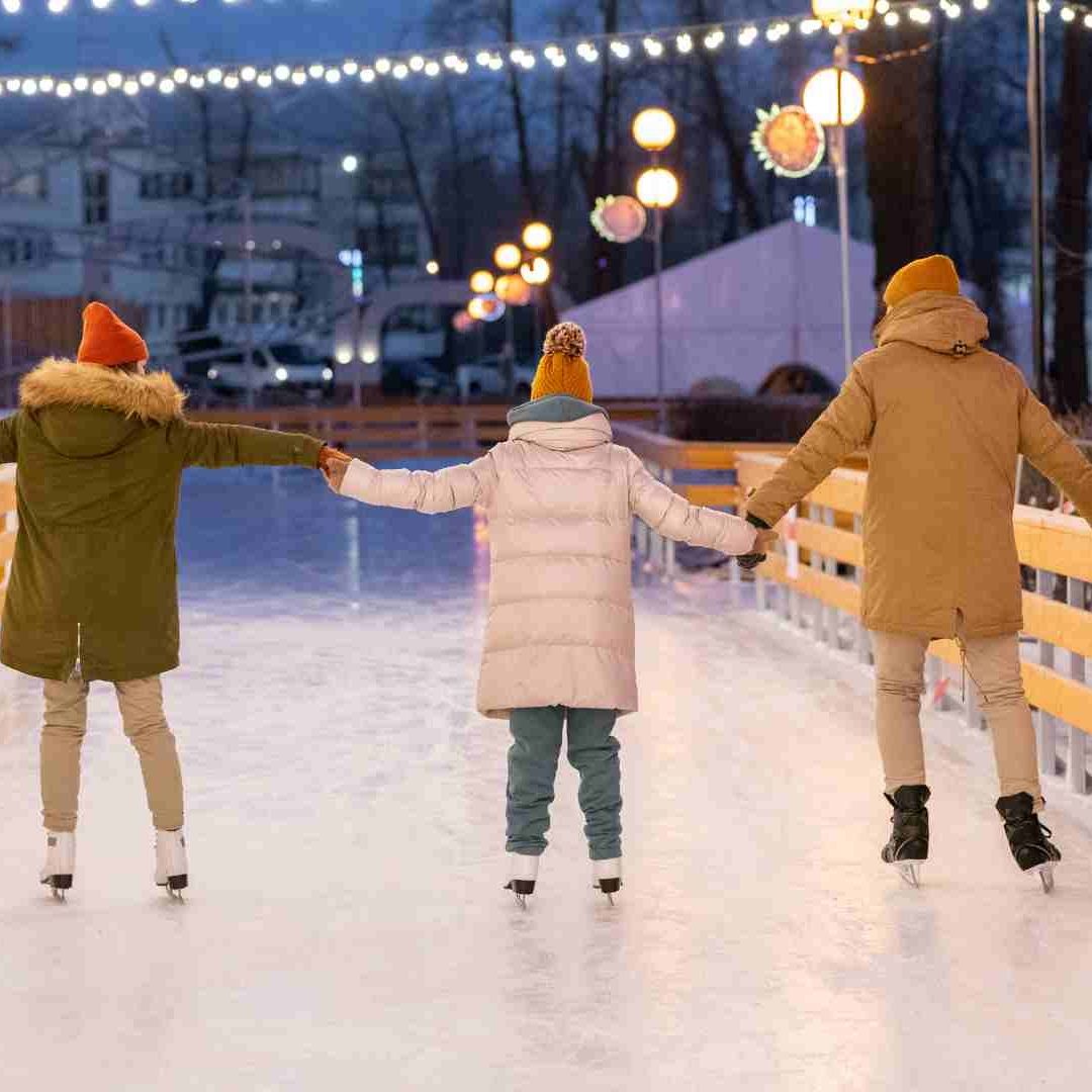 Pistas de Hielo y Desfiles en el Festival de la Alegría 2025