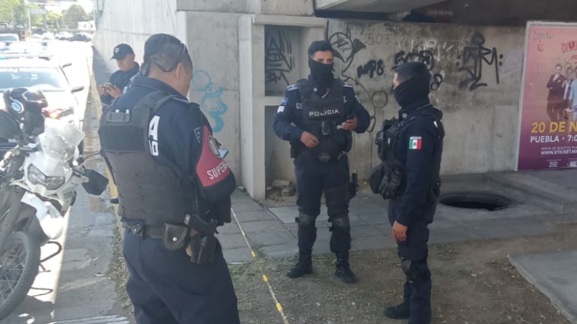Localizan a Hombre Muerto al Interior de Alcantarilla en Circuito Juan Pablo II en La Noria Puebla