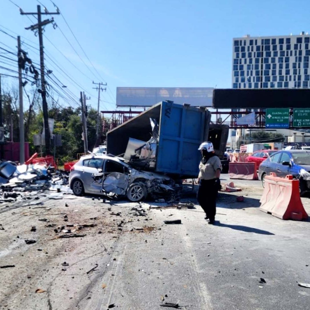 Accidente en avenida Miguel Alemán