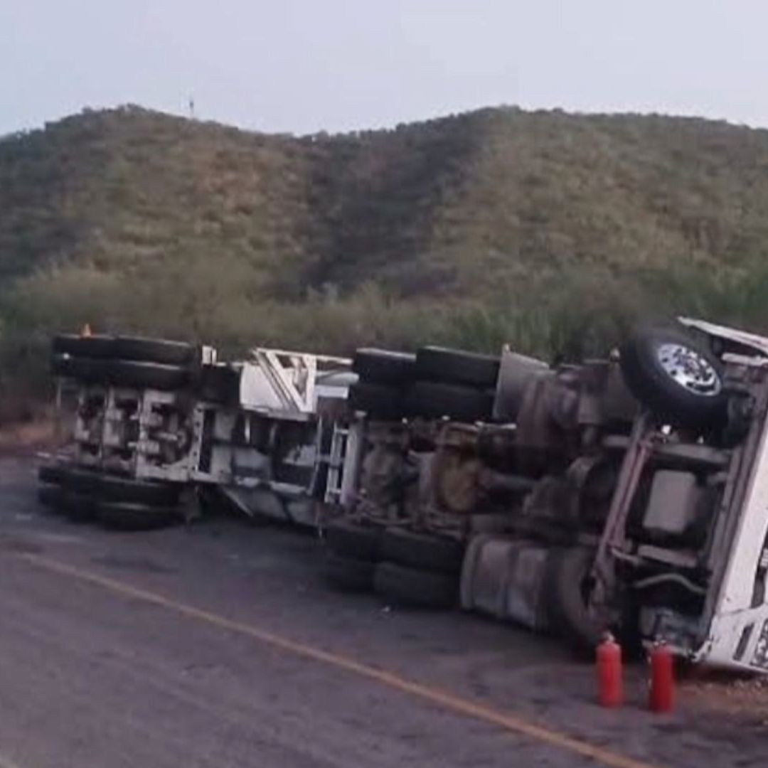 Volcamiento Deja a Tres Personas Lesionadas en Carretera Mazocahui - Moctezuma, en Sonora