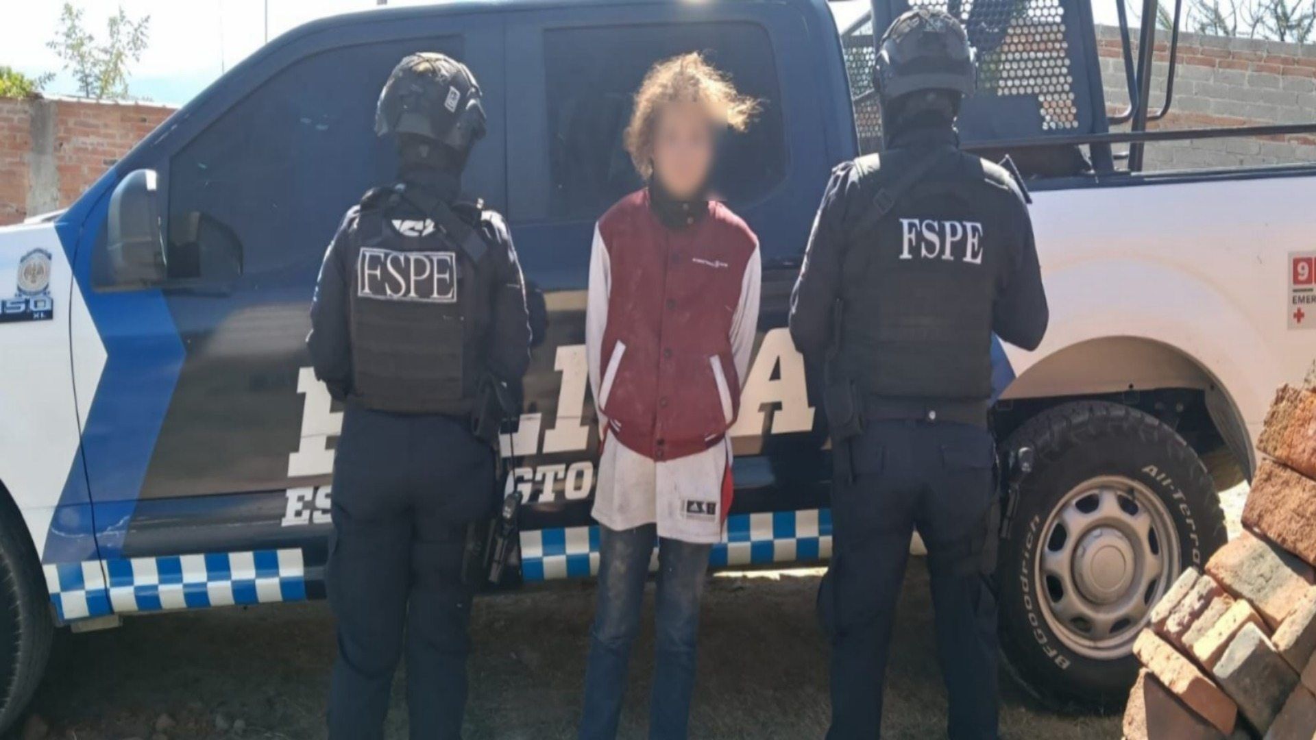 Detienen a Cuatro Personas con 2 Mil Dosis de Droga y un Auto Robado en San José Iturbide Guanajuato
