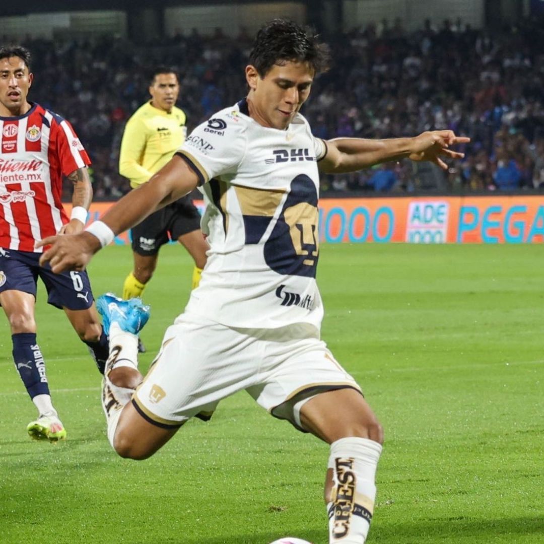 José Juan Macías Estará Fuera de Acción con Pumas Aproximadamente Nueve Meses