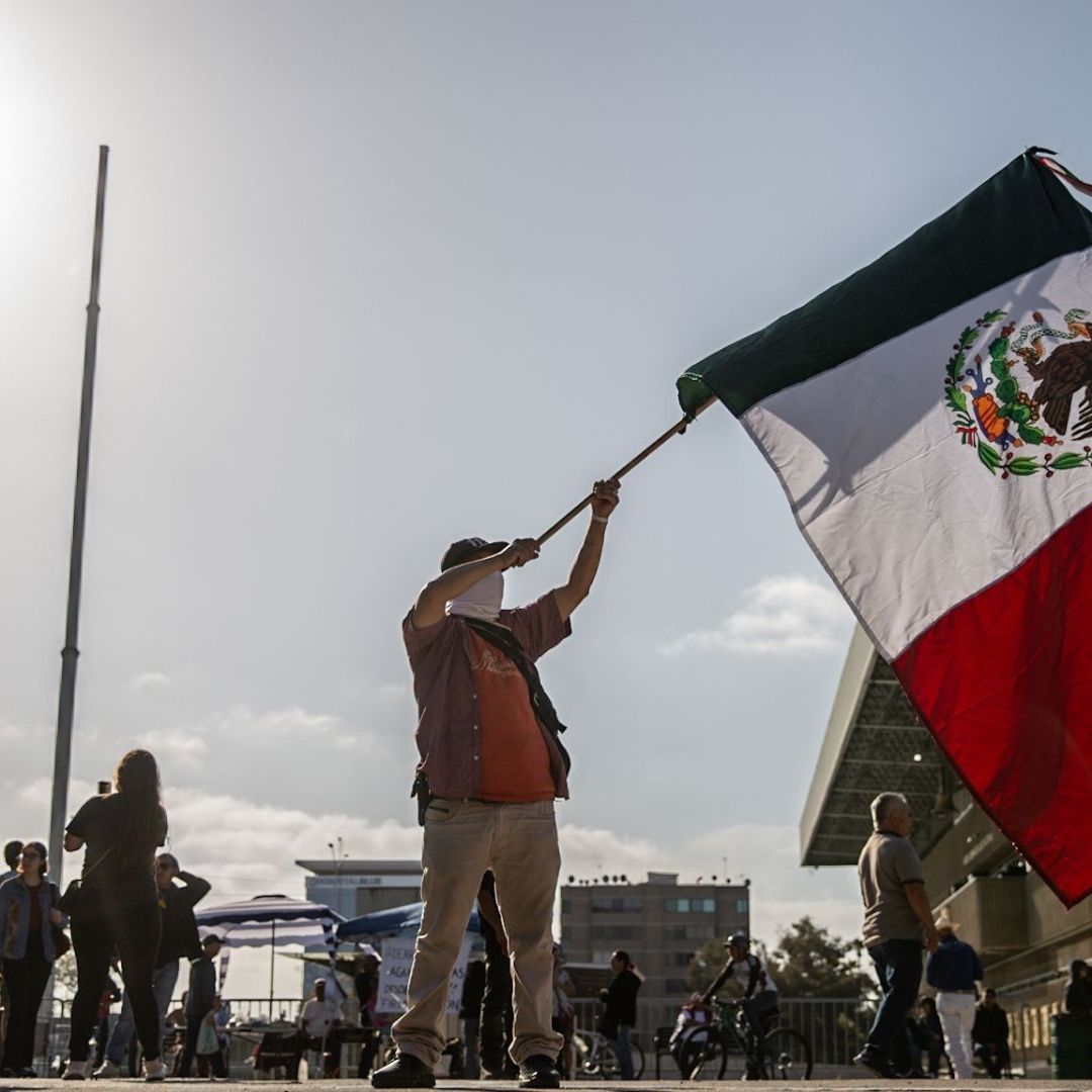 Mexicanos Tienen Alta Confianza en Su Gobierno, Señala Informe de OCDE.