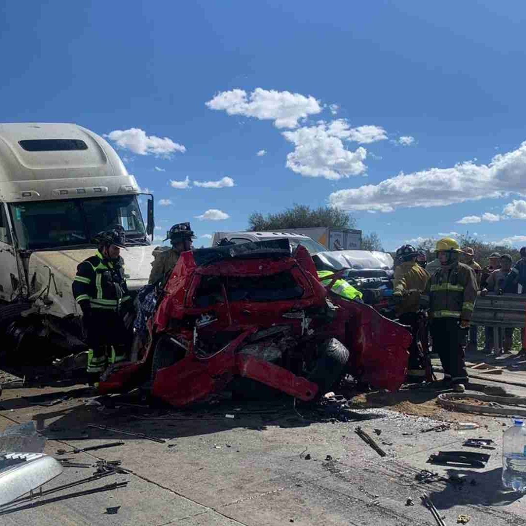 Carambola Entre Autos Deja 1 Muerto y 10 Heridos en la México-Querétaro