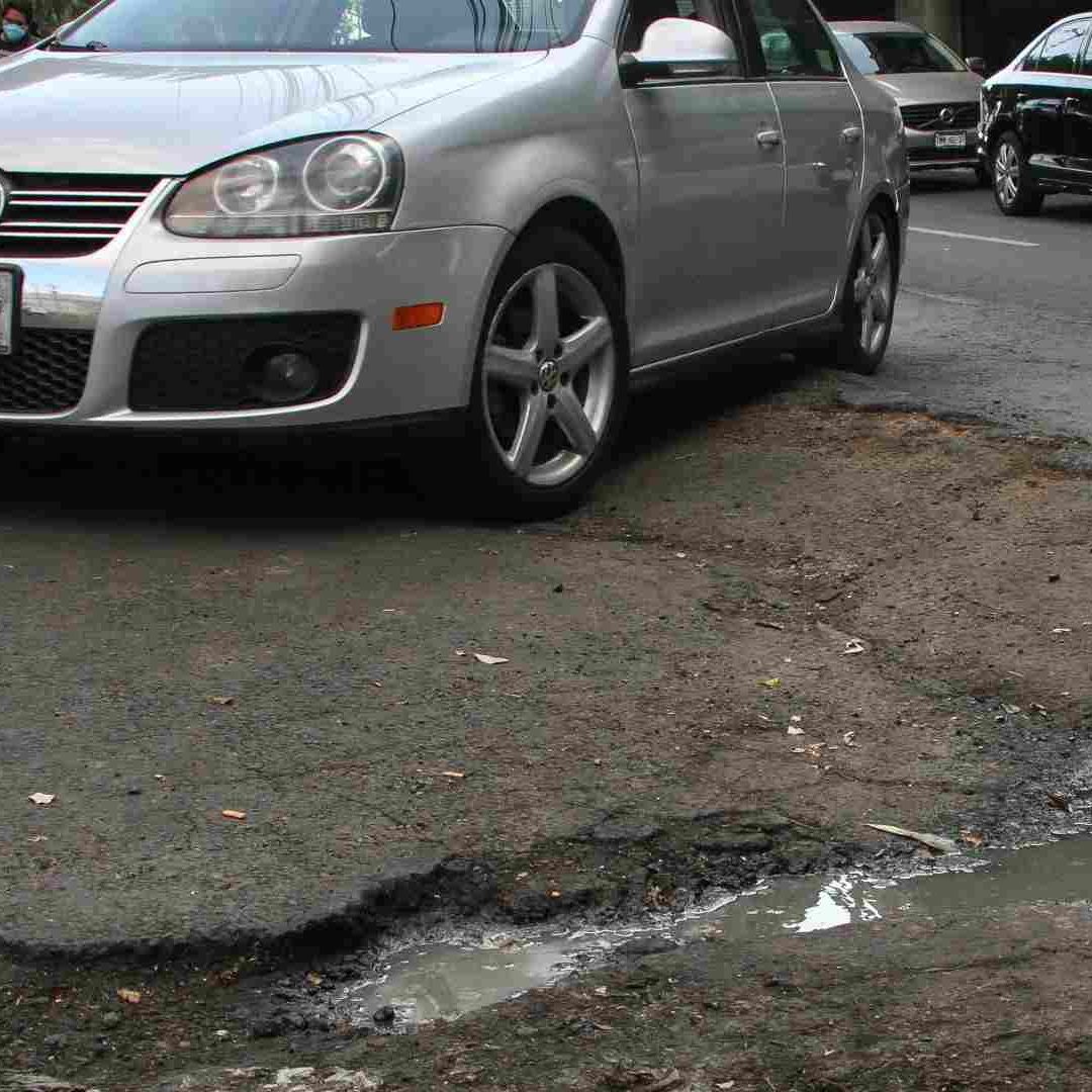 En la CDMX el reporte de un bache puede realizarse vía telefónica