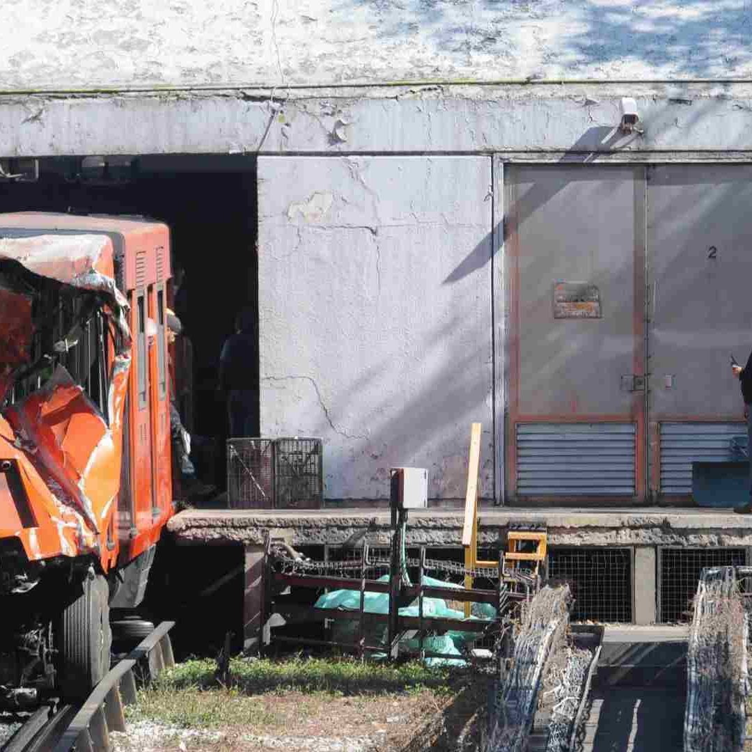 El accidente en la Línea 3 dejó un saldo de una persona muerta y más de un centenar de heridos