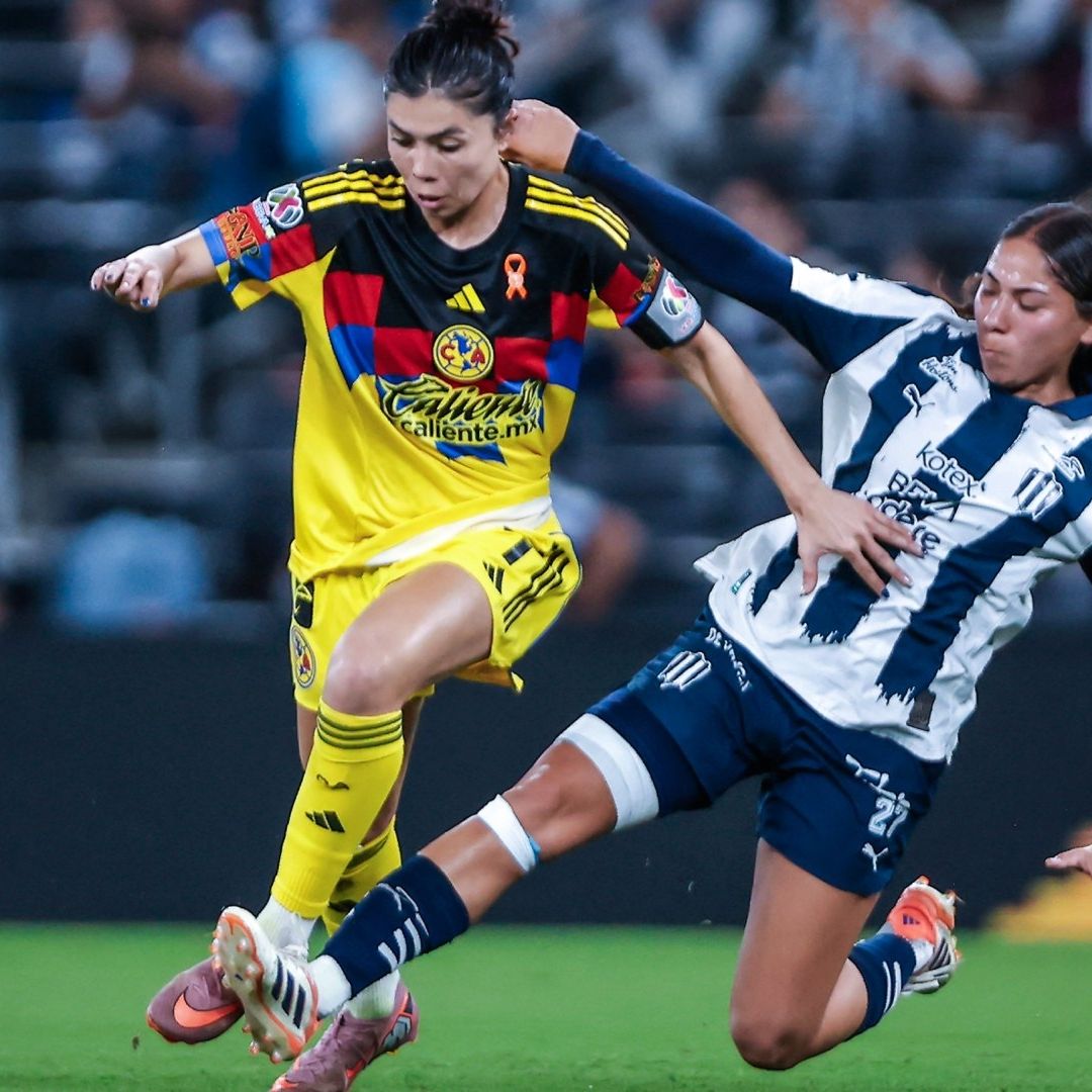 Las futbolistas del América y el Monterrey sostuvieron un duelo intenso en cuartos de final de la Liga MX femenil.