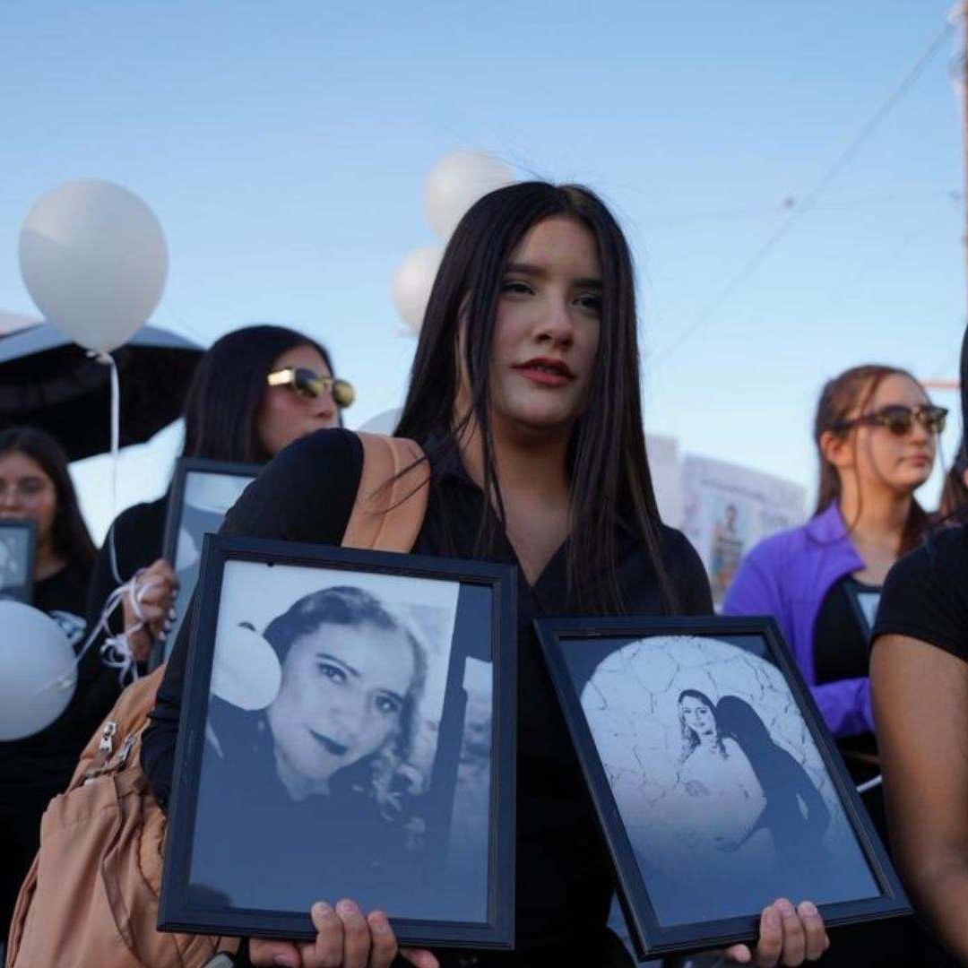 Estudiantes Realizan Marcha en Honor a Víctimas del Incendio en Waldo´s en Hermosillo, Sonora