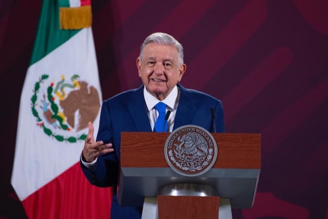 El presidente Andrés Manuel López Obrador presenta su mañanera desde Palacio Nacional