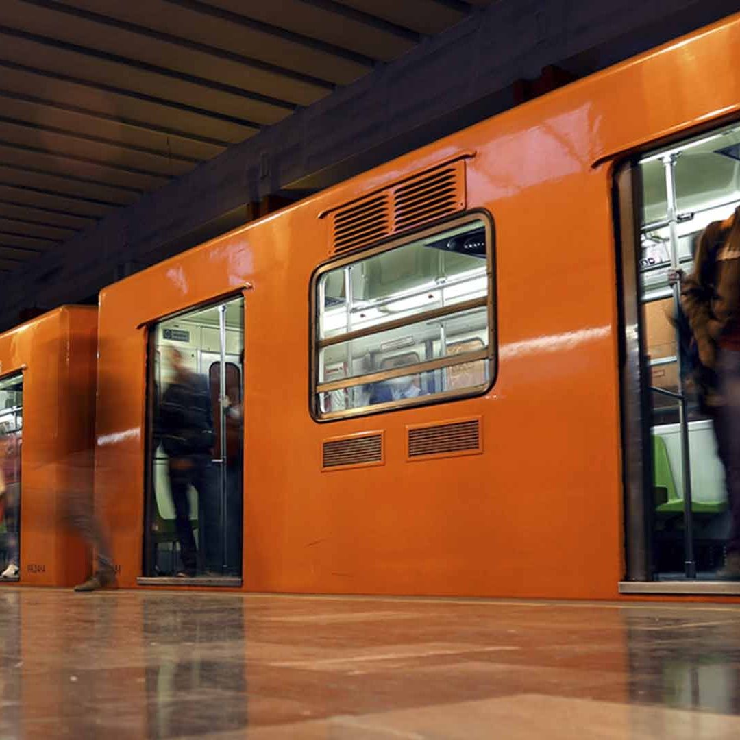 Una mujer fue detenida por haber arrojado un aspa para lavadora en la estación Centro Médico del Metro