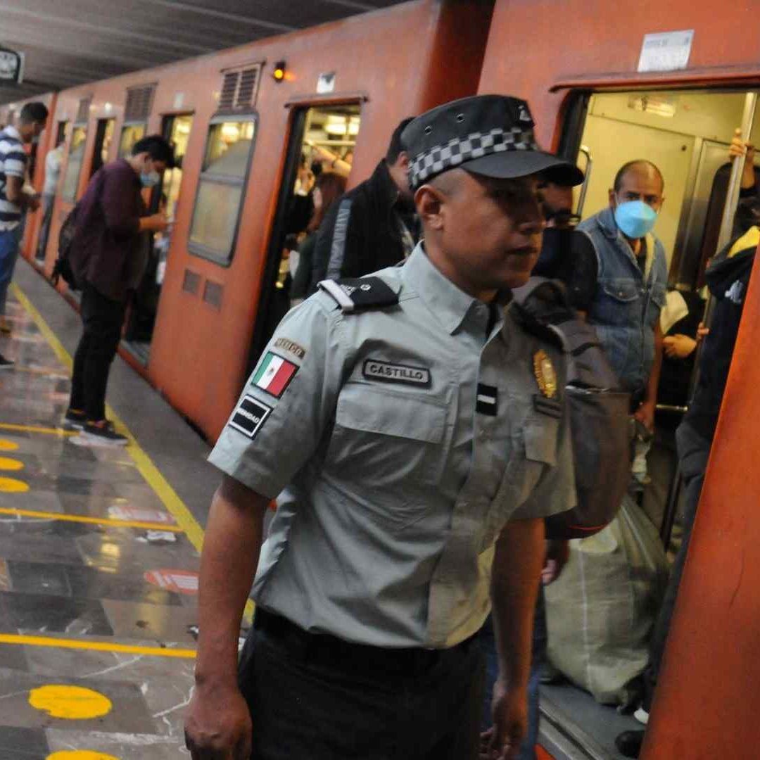 Metro de la Ciudad de México es resguardado por la Guardia Nacional
