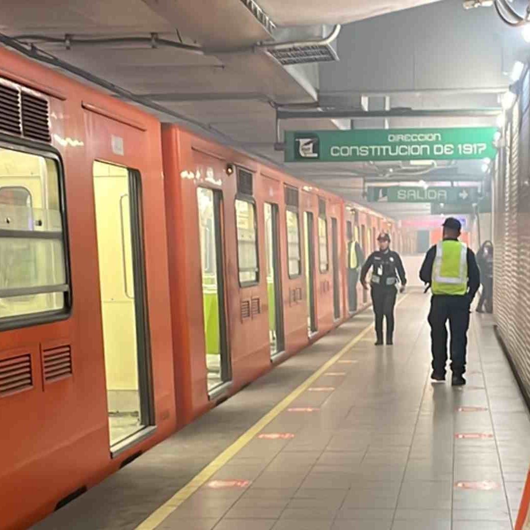 El Sistema de Transporte Colectivo (STC) Metro informó a través de una Tarjeta Informativa que una lata posiblemente ocasionó el cortocircuito
