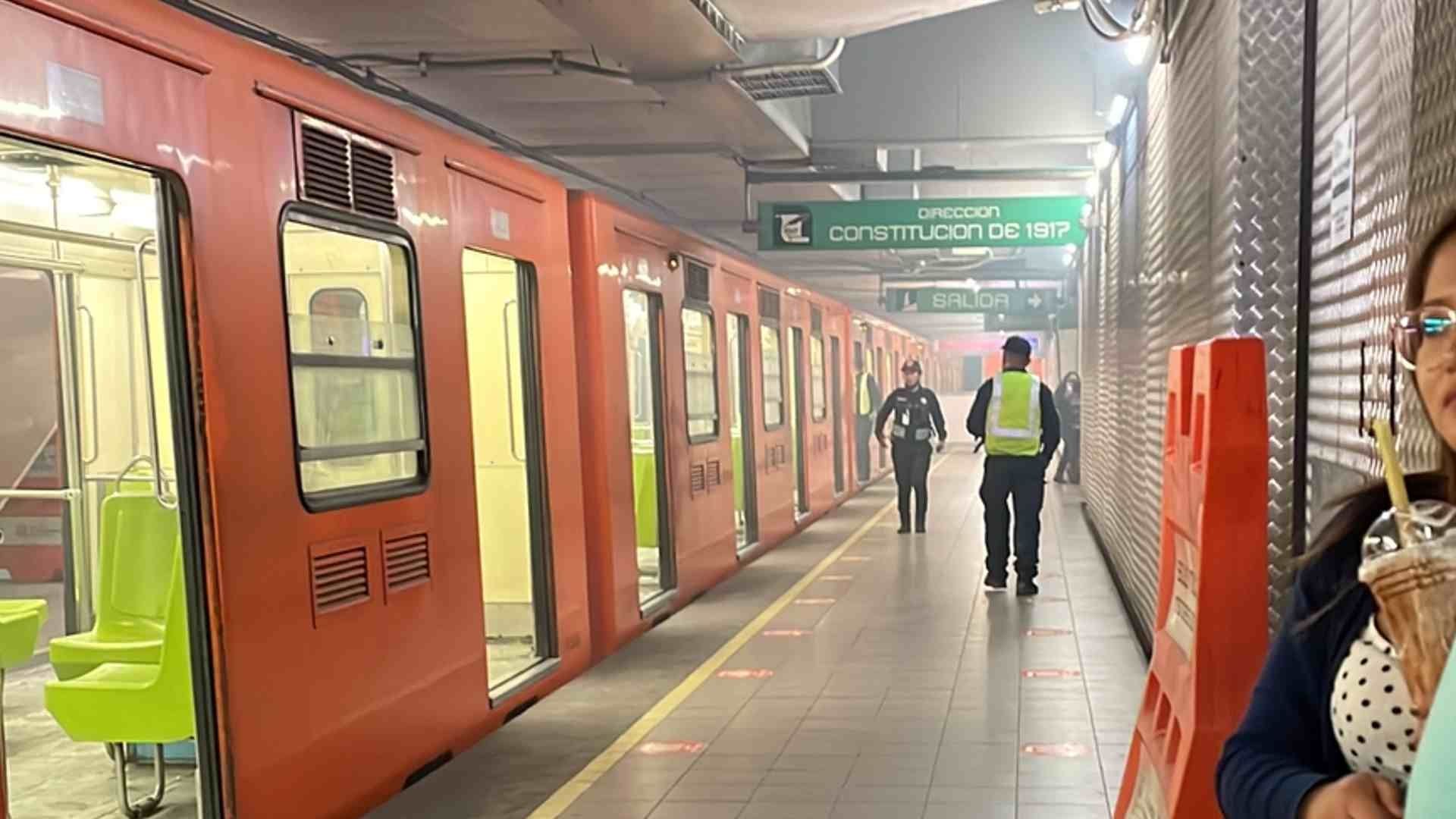 El Sistema de Transporte Colectivo (STC) Metro informó a través de una Tarjeta Informativa que una lata posiblemente ocasionó el cortocircuito