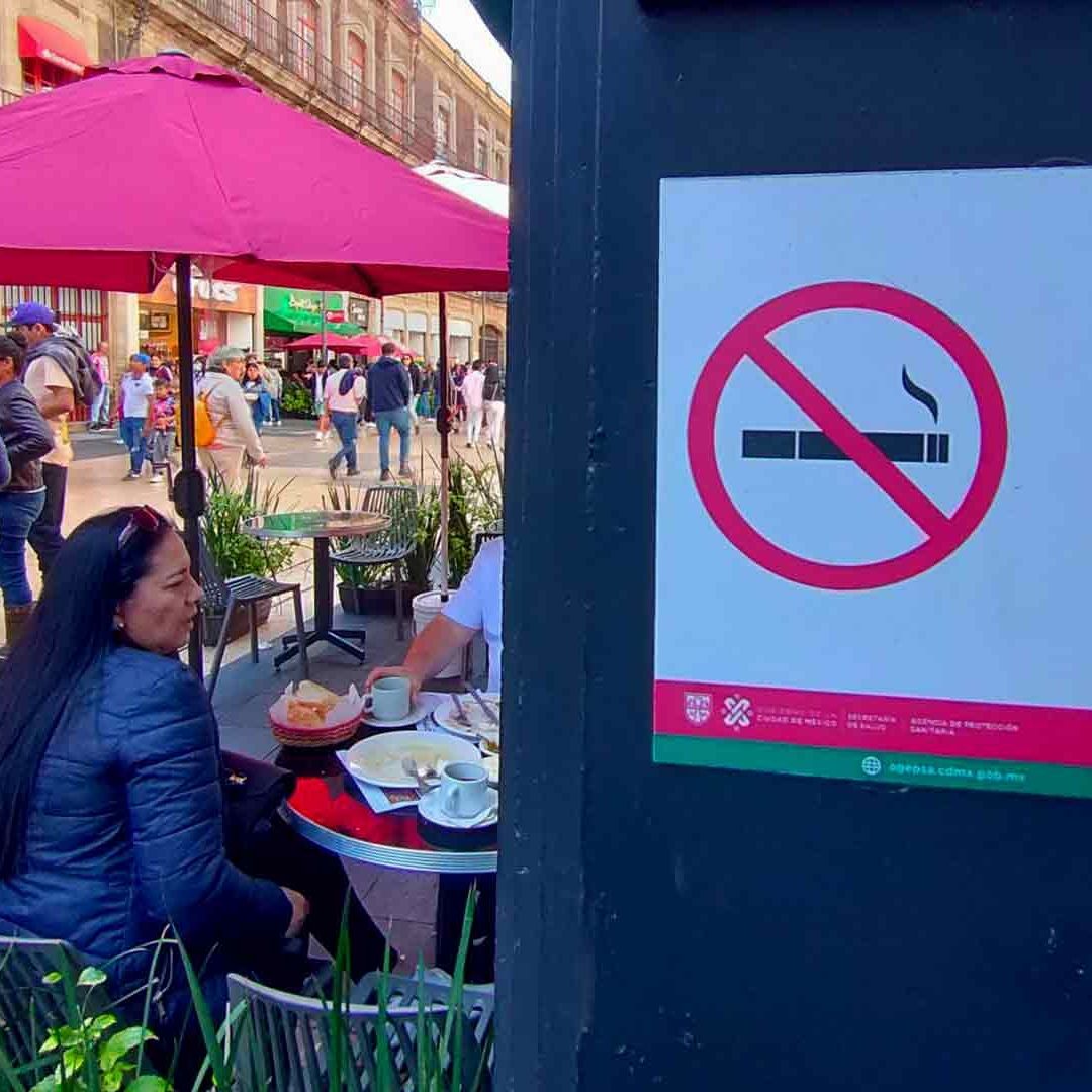 Ley General del Tabaco prohíbe fumar en restaurantes a pesar de que sea en una zona abierta