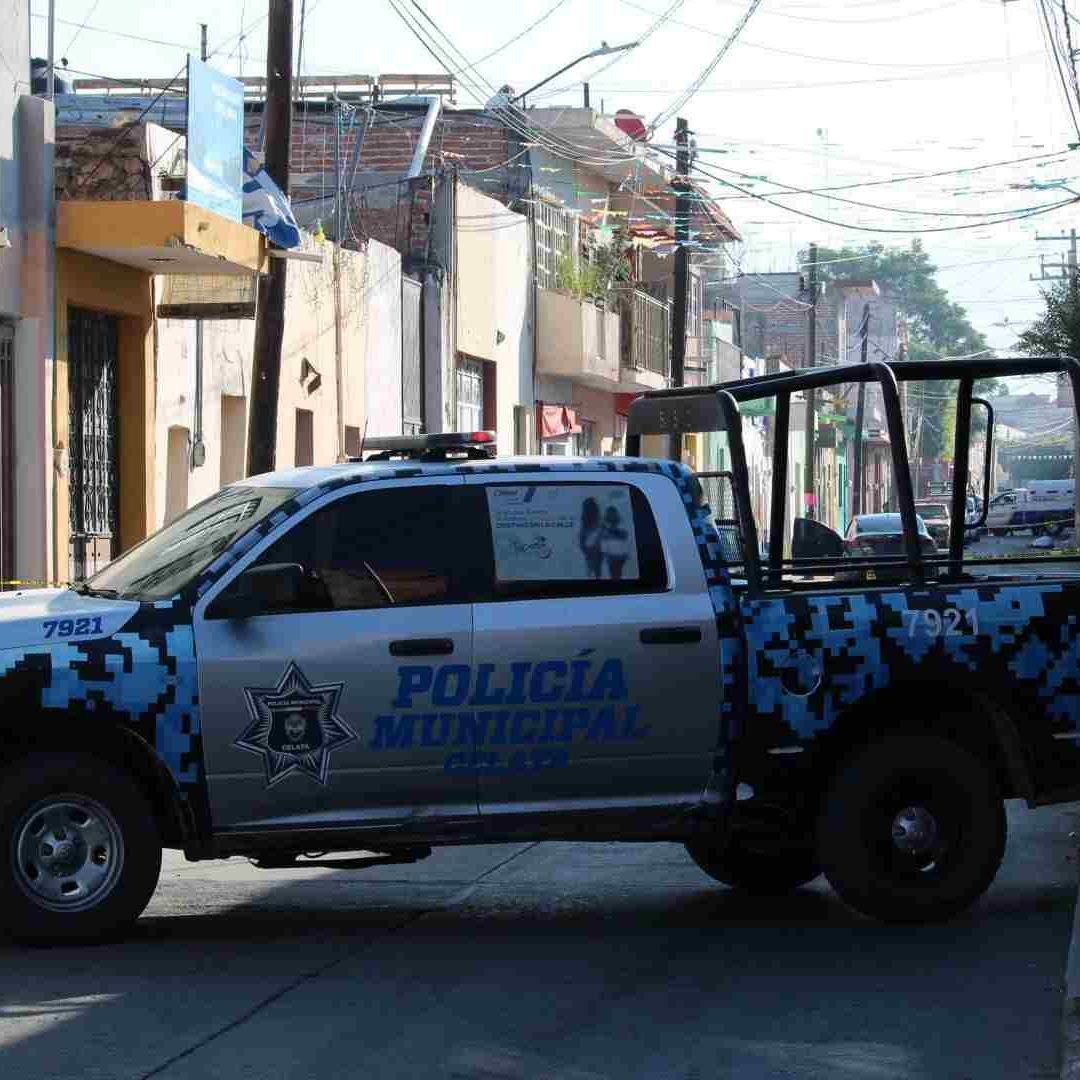 Policía de Celaya, Guanajuato, se enfrentó con pobladores por la colocación de medidores de agua