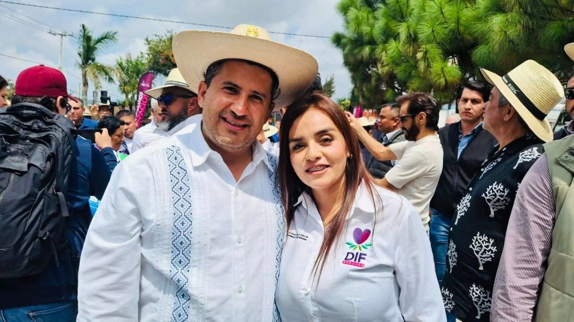 Carlos Manzo, alcalde de Uruapan, y su esposa Gracia Quiroz
