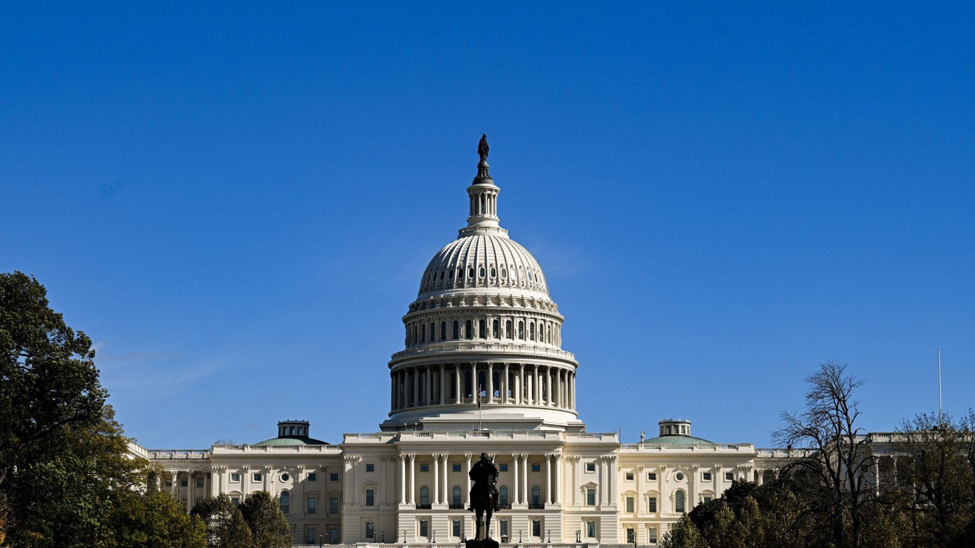 "Shutdown" en Estados Unidos Rompe Récord Como el Más Largo de la Historia; Van 36 Días.