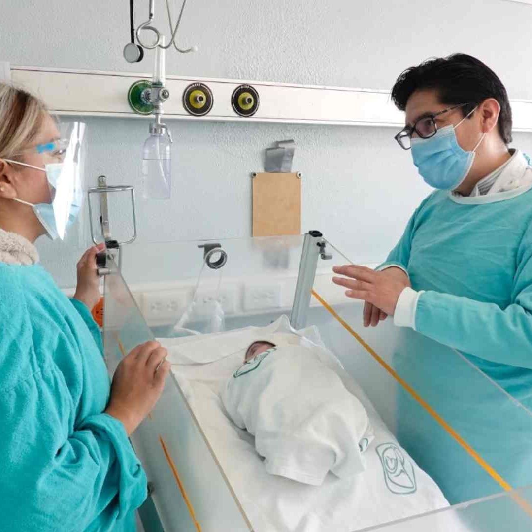 El pequeño André Paolo en el Hospital General La Raza del IMSS