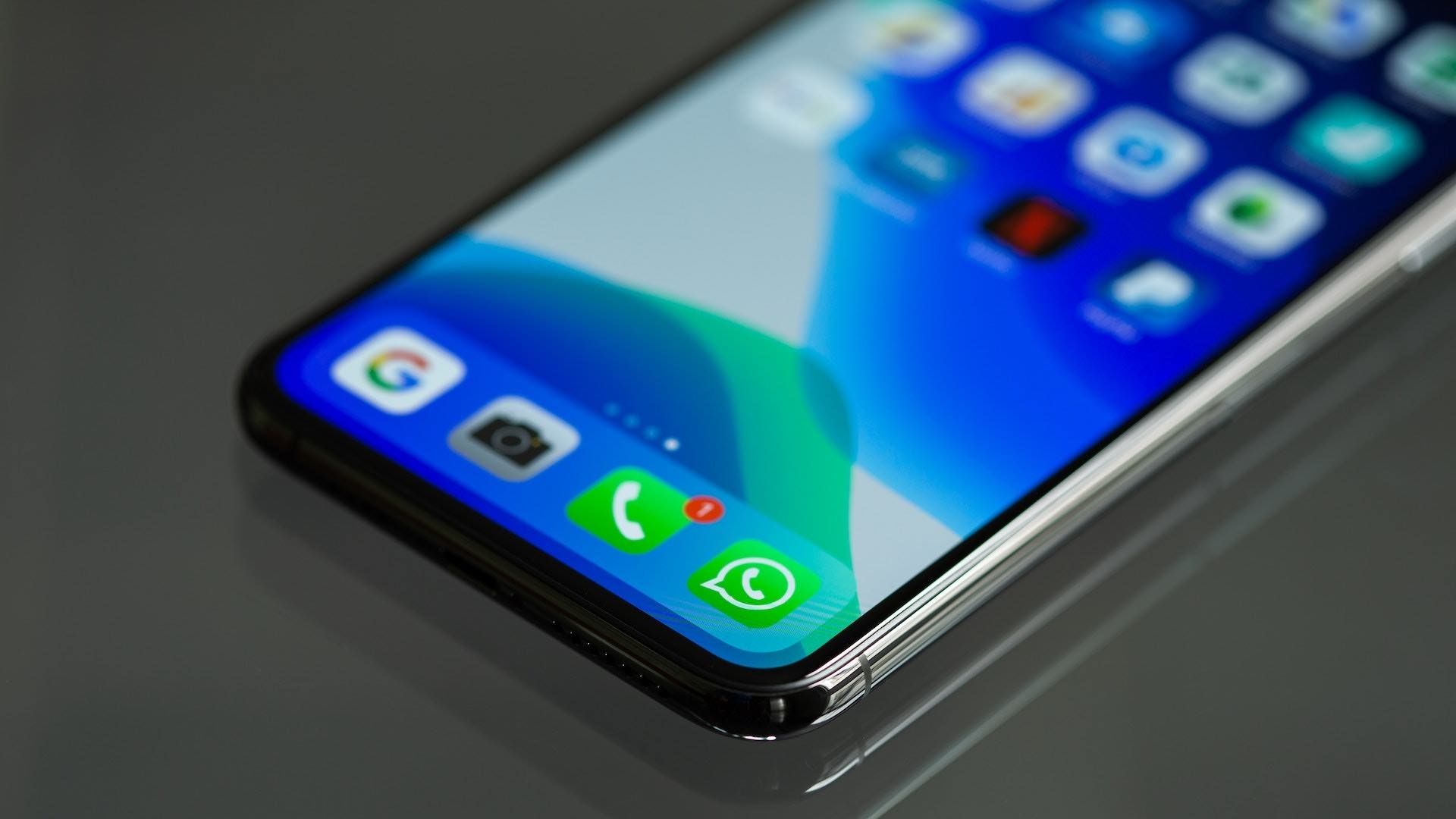 WhatsApp cuenta con una serie de herramientas y trucos que te ayudan a mejorar tu experiencia como usuario