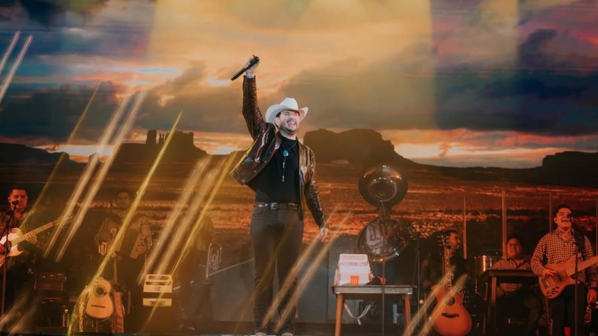 Pagan Multa de 600 Mil Pesos Tras Concierto de Edén Muñoz en Querétaro