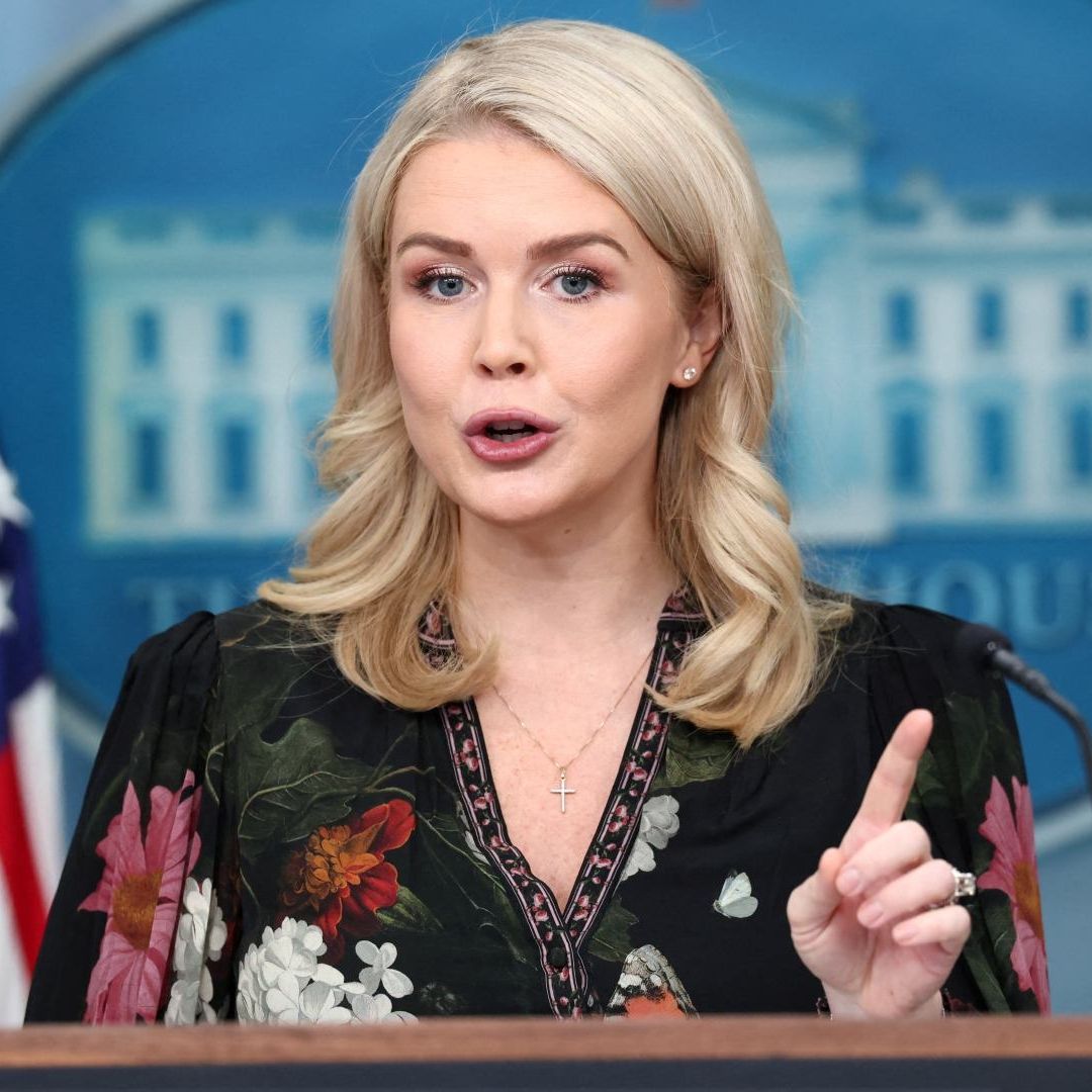 Karoline Leavitt, secretaria de prensa de la Casa Blanca, durante rueda de prensa en la Casa Blanca. Foto: Reuters