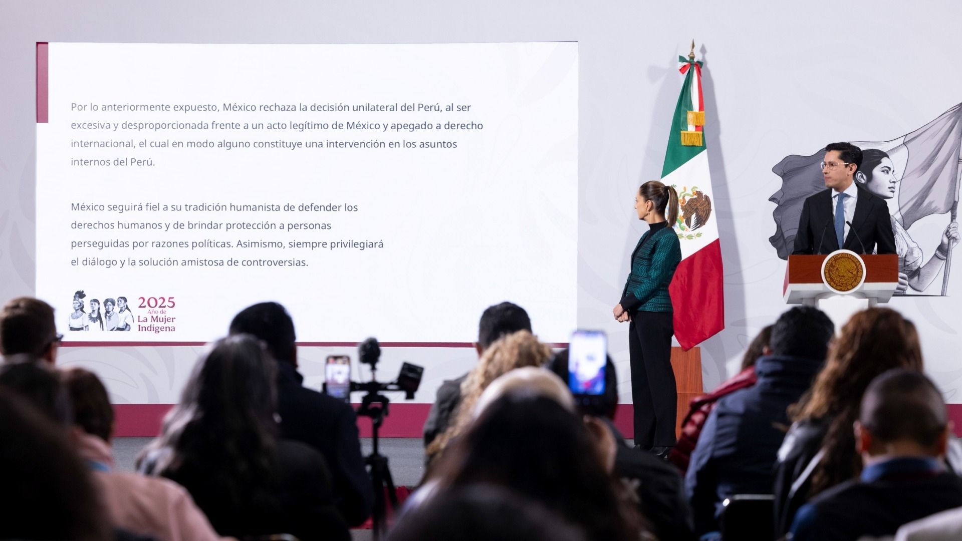 Roberto Velasco en la conferencia mañanera de hoy, 4 de noviembre de 2025