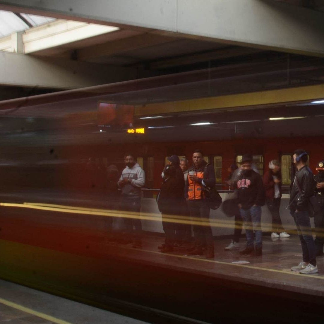 CDMX: ¿Cuál es la multa por arrojar un objeto a las vías del Metro?
