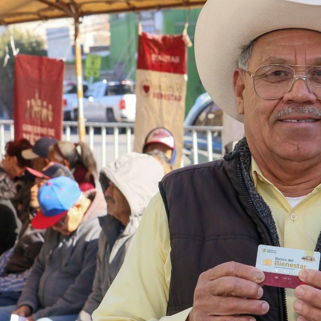 Inicia pago de Pensión Bienestar de 30 a 64 años cuándo cobran hombres y mujeres en noviembre 2025 calendario por letra