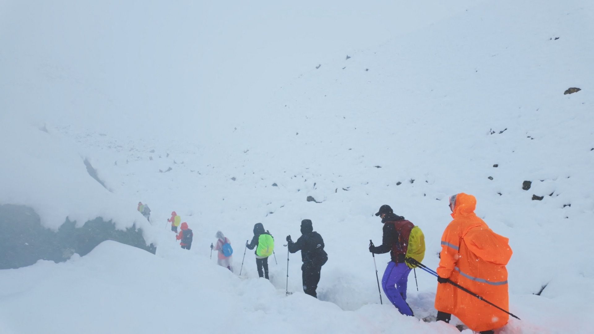 Alpinistas en el Himalaya