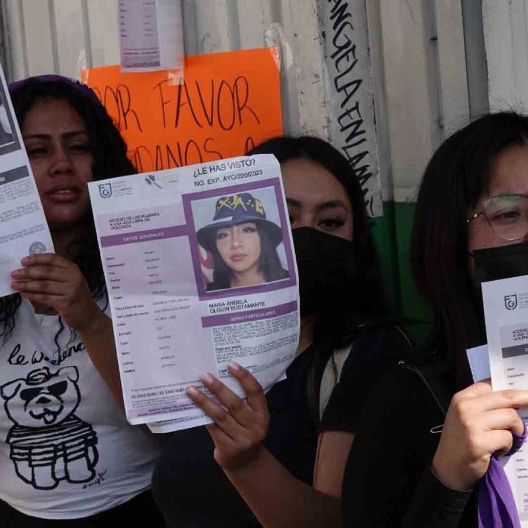 Personas durante una manifestación para exigir justicia por María Ángela