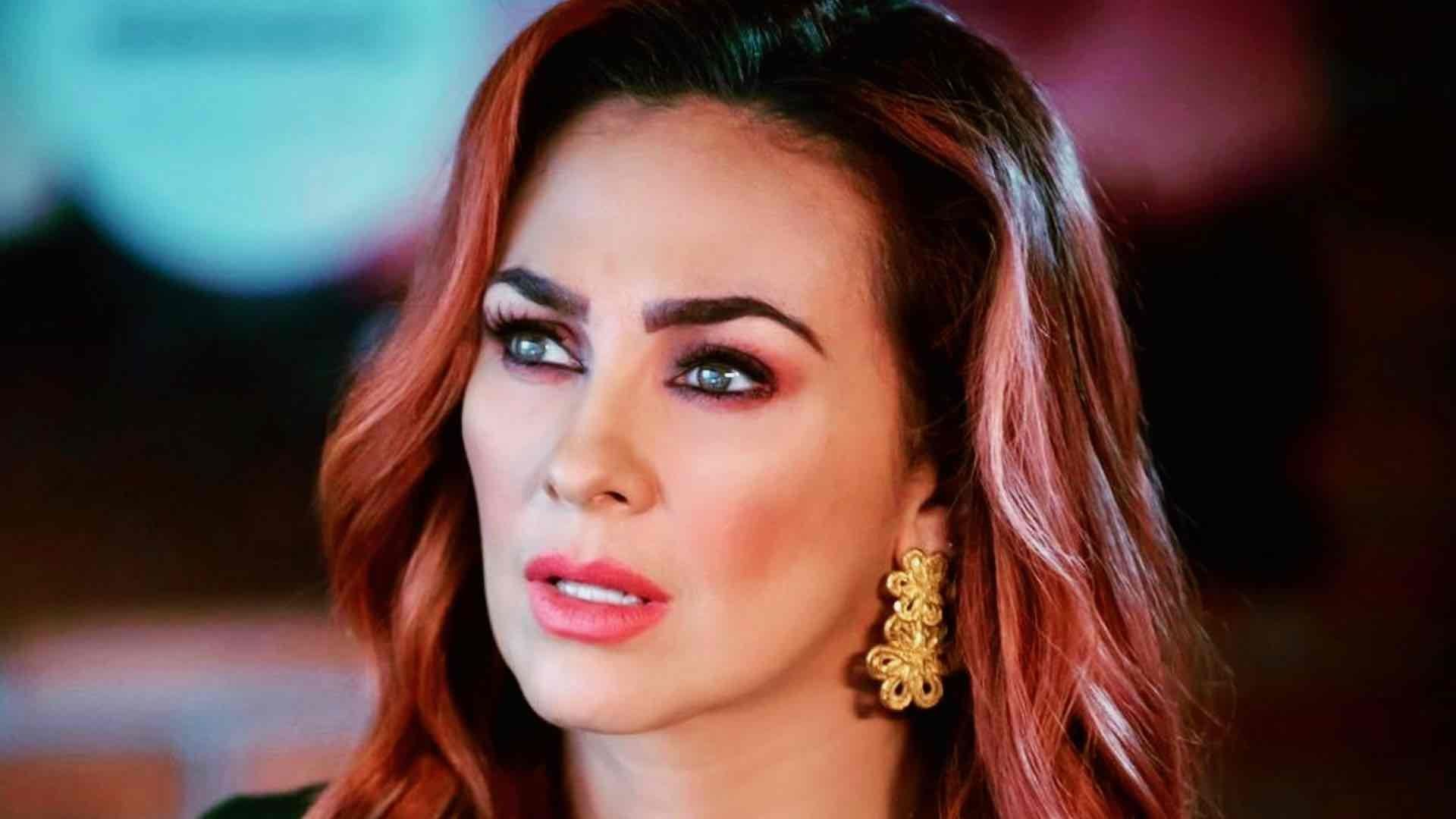 Aracely Arámbula fotografiada durante un rodaje