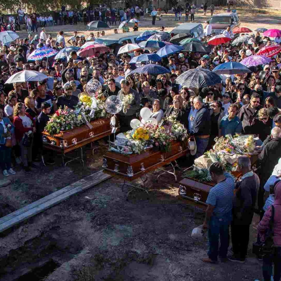 Sepelio de a las hermanas Viviana y Daniela Márquez Pichardo, y su prima Irma Paola Vargas