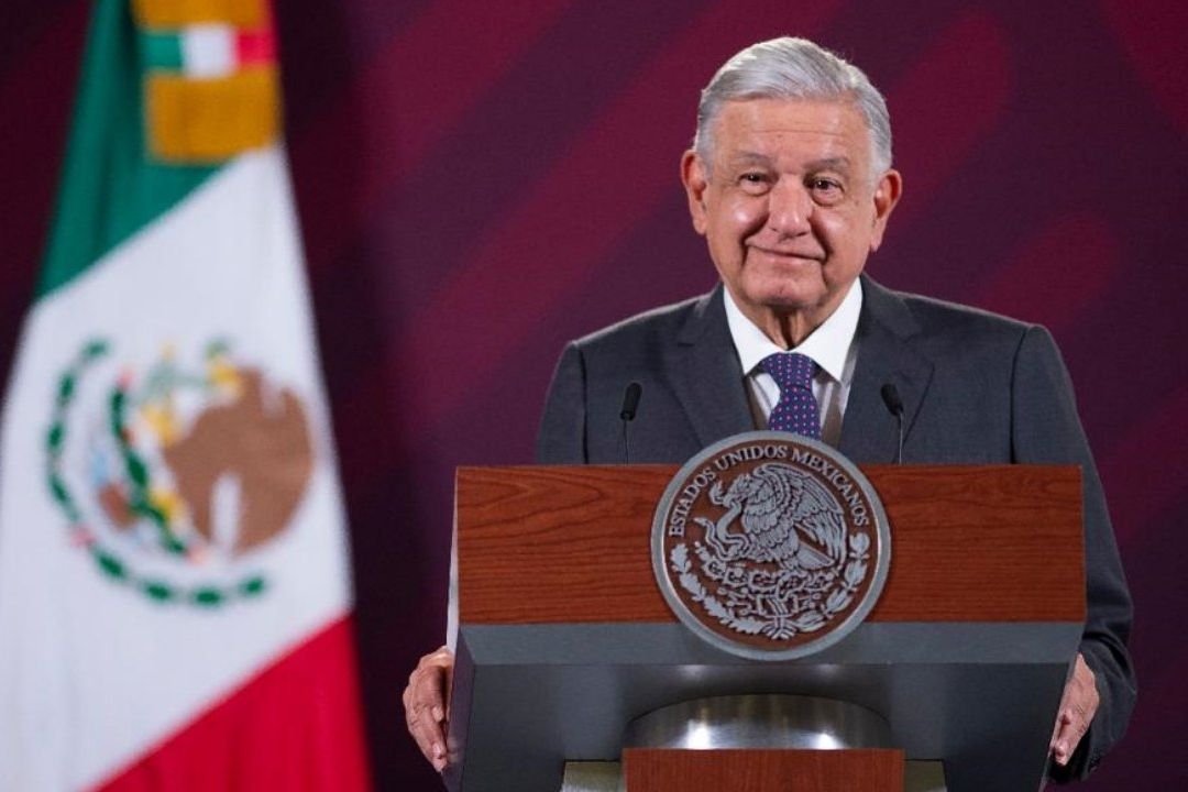 El presidente Andrés Manuel López Obrador presenta su mañanera desde Palacio Nacional