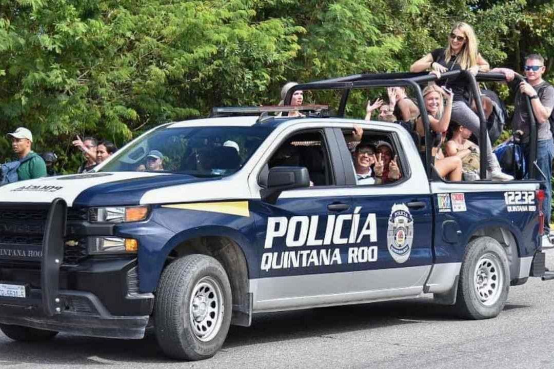 López Obrador descartó afectaciones al turismo en Cancún por conflicto de taxistas