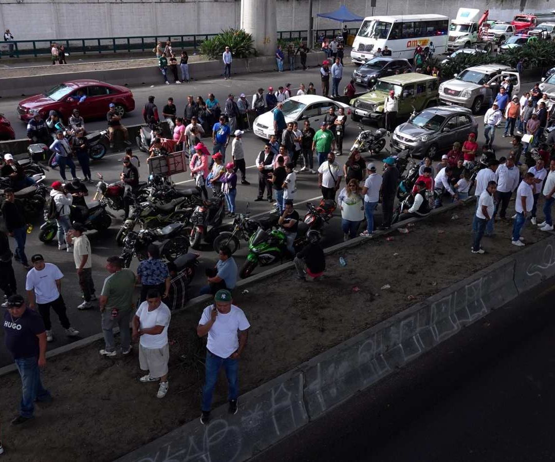 Bloqueo de transportistas. Foto: Cuartoscuro